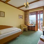 Haus Arenberg מלון