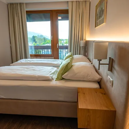 ホテル Haus Arenberg 4*