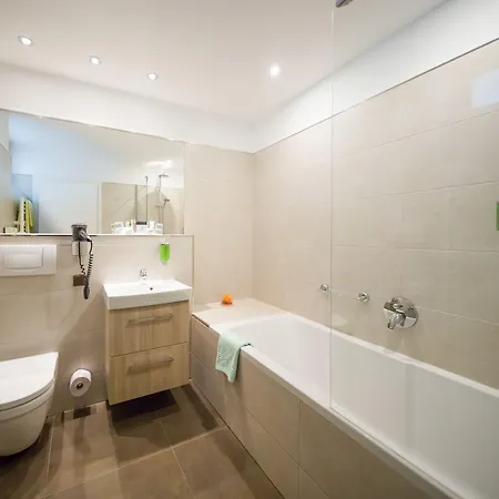 Hotel Haus Arenberg 4*