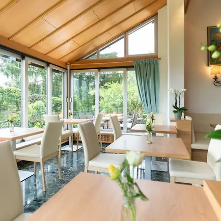 Haus Arenberg ホテル
