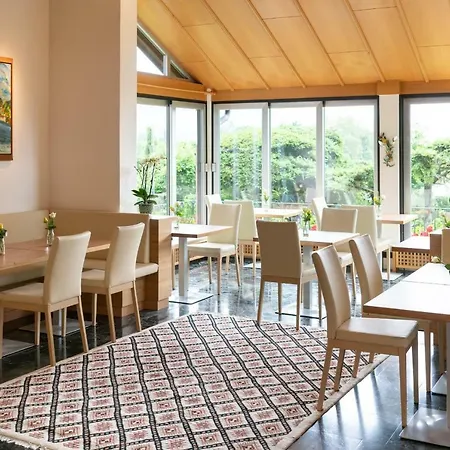 Haus Arenberg ホテル
