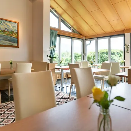 Haus Arenberg ホテル