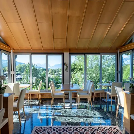 Отель Haus Arenberg 4*