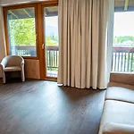 Hotel Haus Arenberg 4*